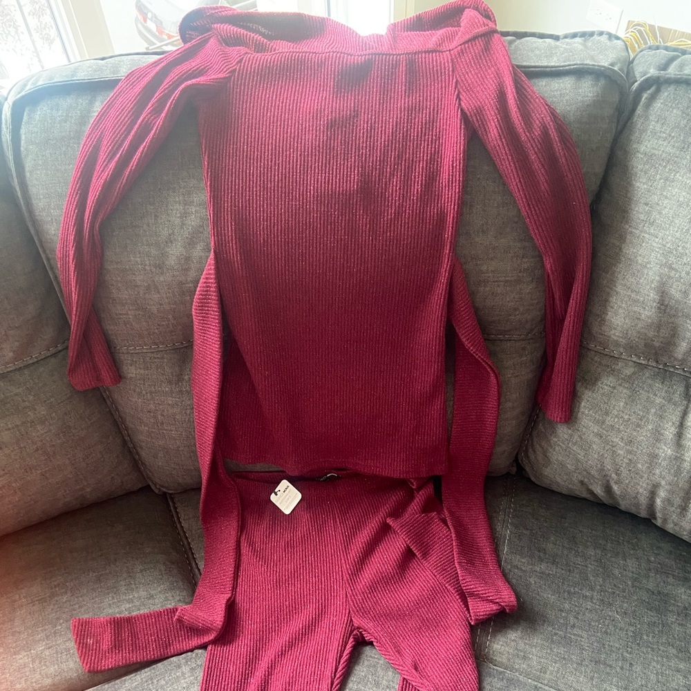 Fashion nova maroon set